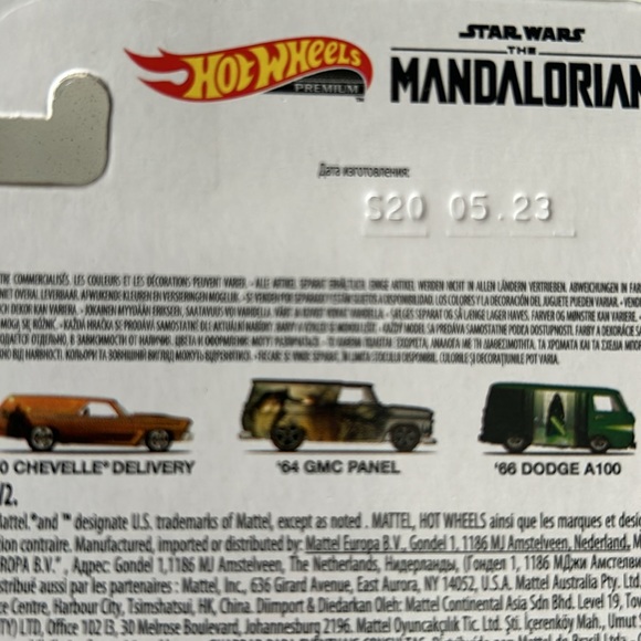 Hot Wheels Premium Star Wars Mandalorian Metal Cars 59 Chevy & 64 GMC Panel New - Picture 12 of 12